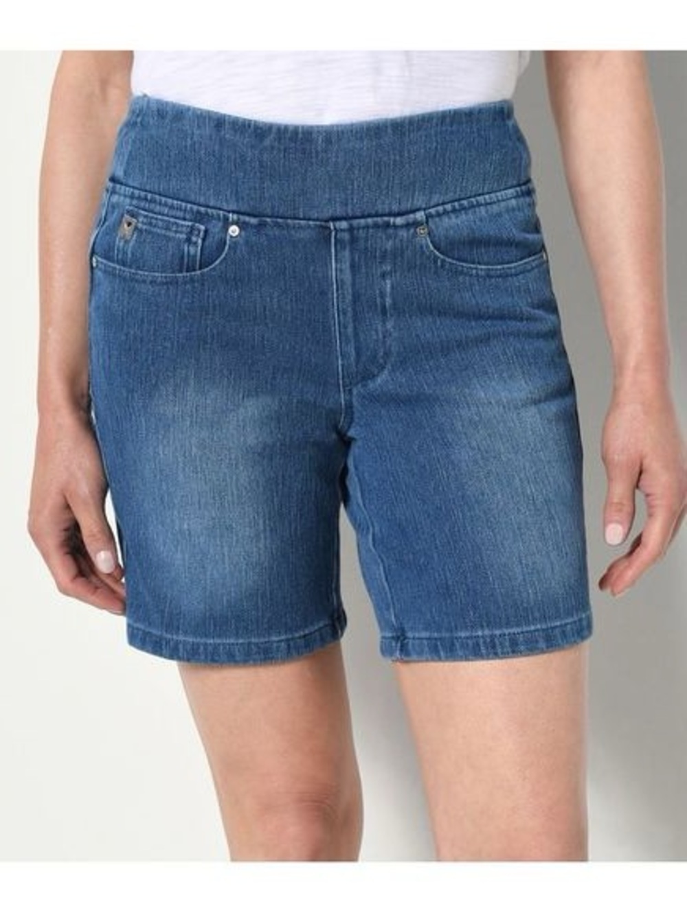 Belle by Kim Gravel Flexibelle Belle Curve 8" Short in Medium Wash